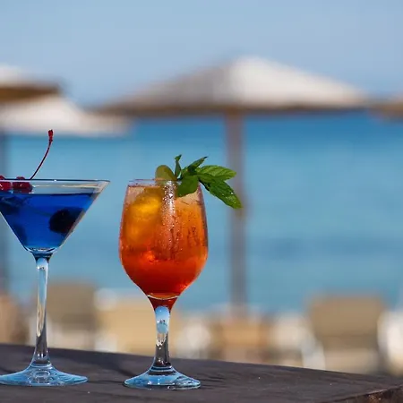Ξενοδοχείο με διαμερίσματα Thasos Blue 4*